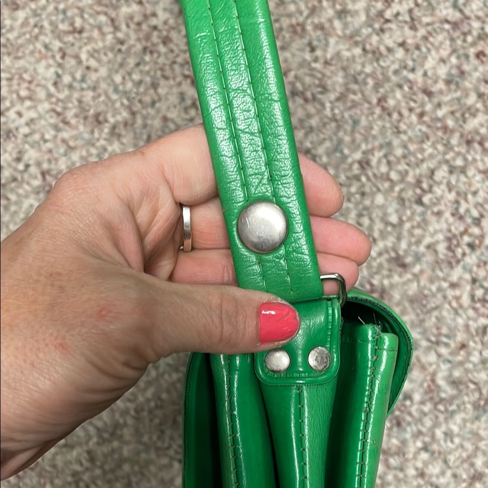 Vintage 60s Green Leather Shoulder Bag - Picture 8 of 12